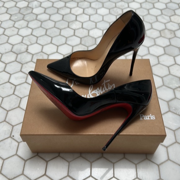 Christian Louboutin So Kate 120 Patent heels. Size 38 - Picture 6 of 8